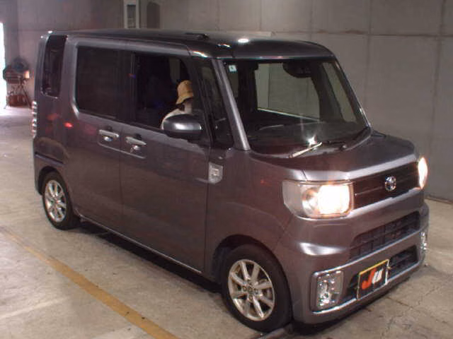 TOYOTA PIXIS MEGA
