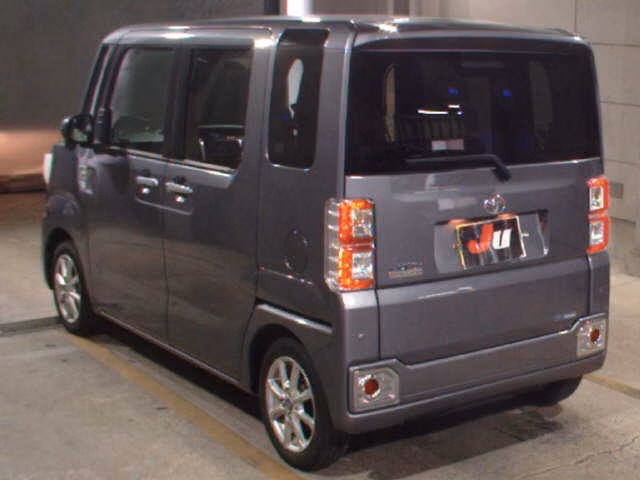 TOYOTA PIXIS MEGA