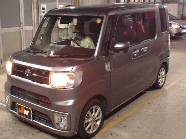 TOYOTA PIXIS MEGA