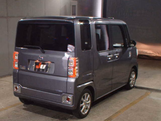 TOYOTA PIXIS MEGA