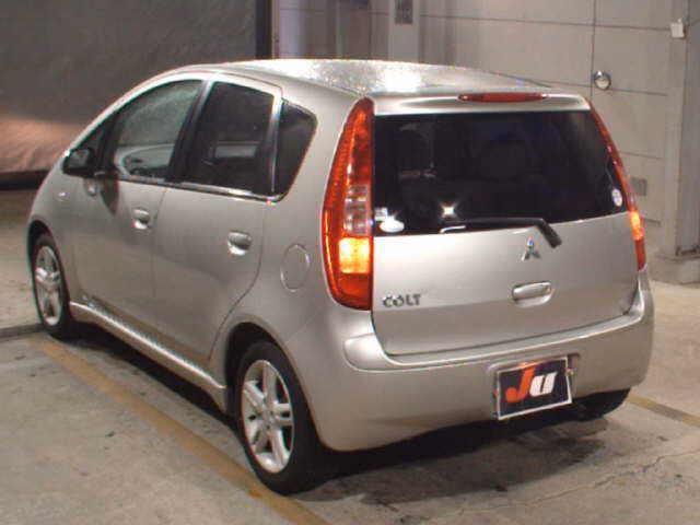 MITSUBISHI COLT