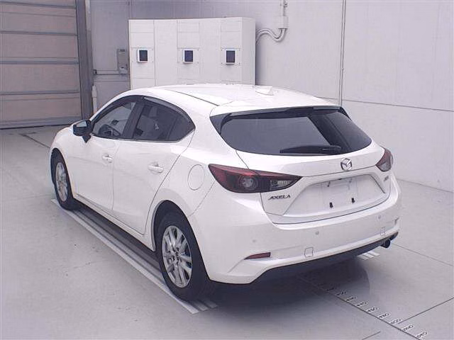 MAZDA AXELA