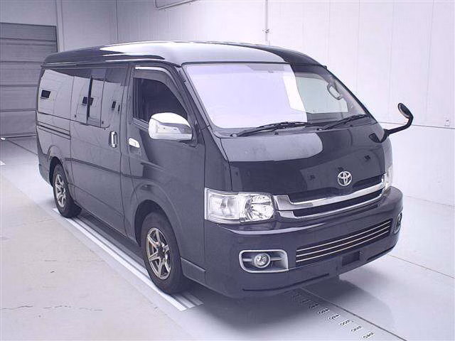 TOYOTA REGIUS ACE