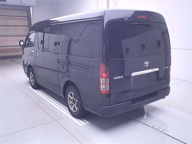 TOYOTA REGIUS ACE