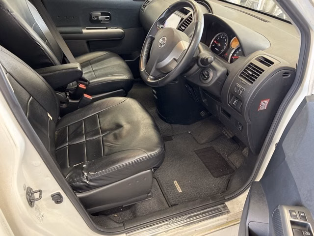 NISSAN LAFESTA