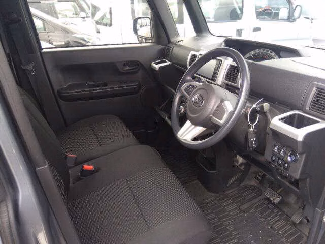 DAIHATSU WAKE