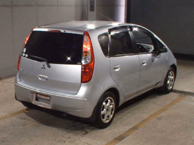 MITSUBISHI COLT