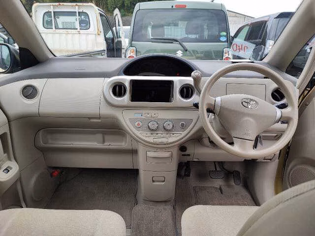 TOYOTA PORTE