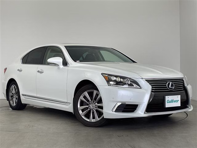 LEXUS LS600H