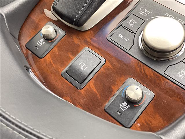 Lexus LS600h