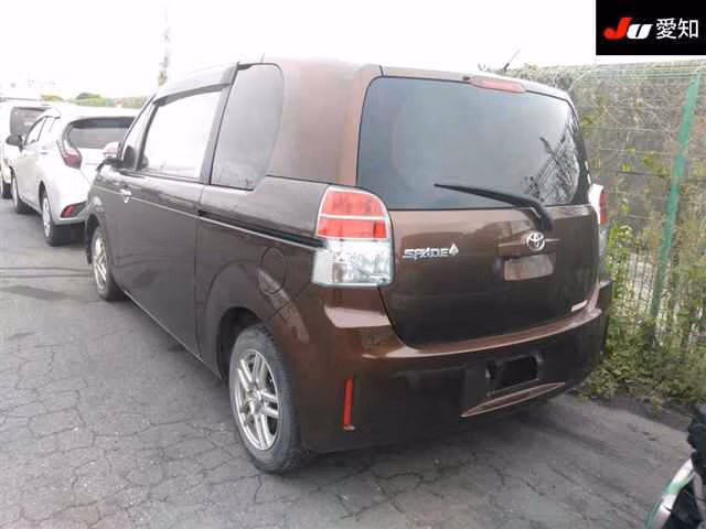 TOYOTA SPADE