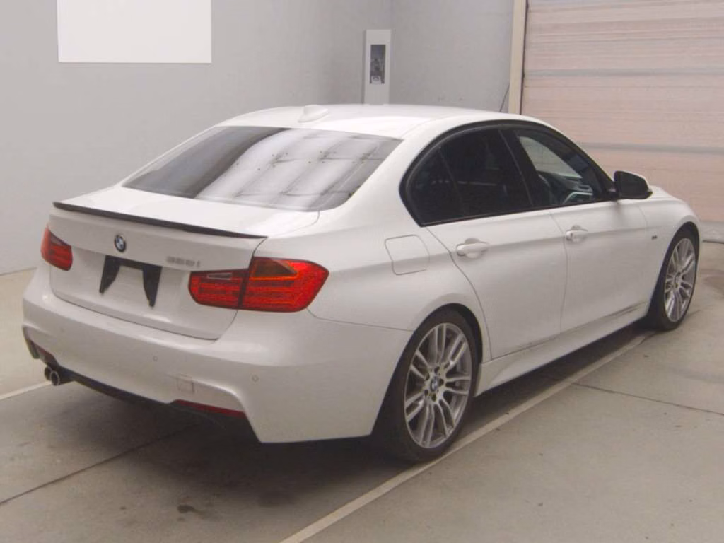 BMW 3-SERIES