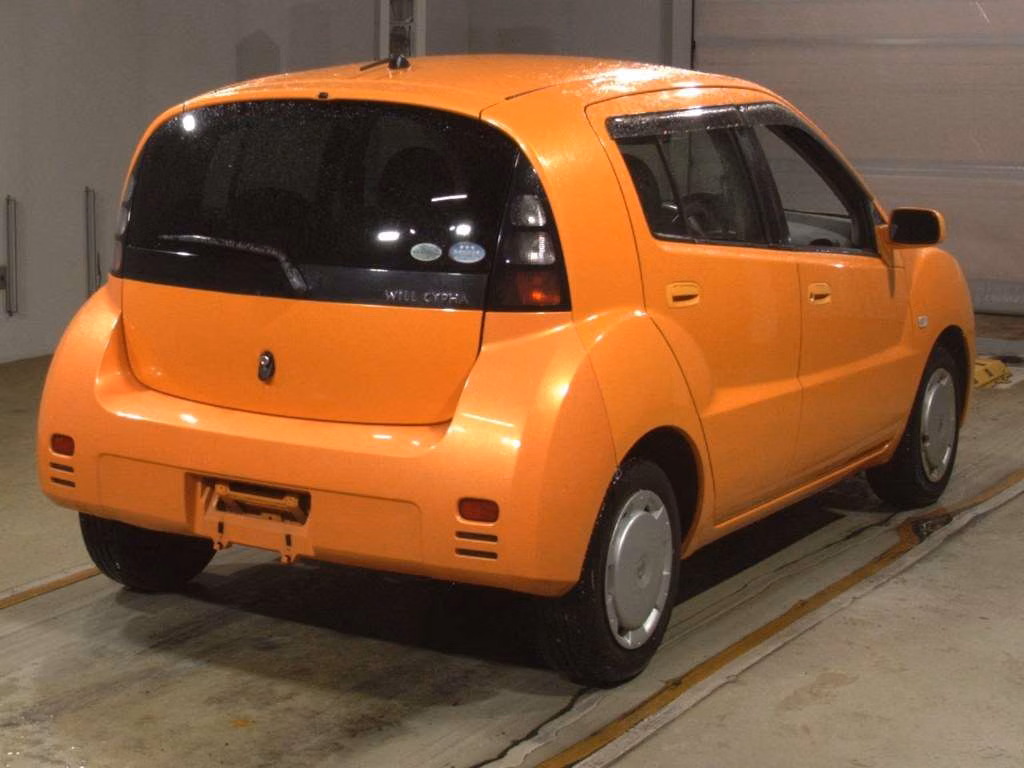 TOYOTA WILL CYPHA