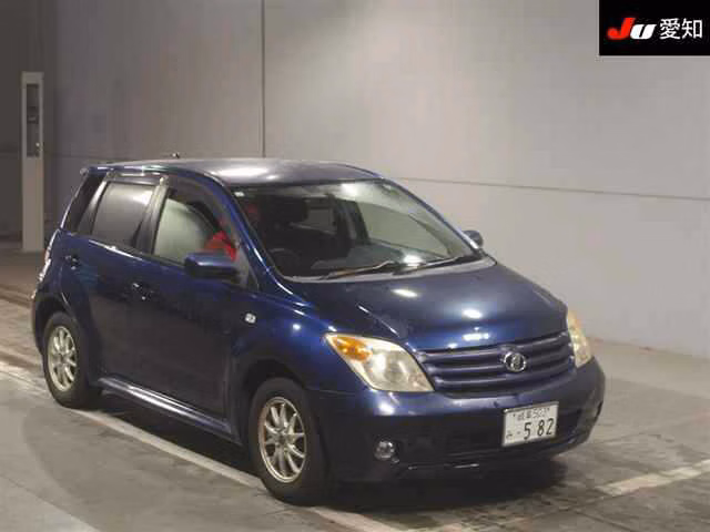 TOYOTA IST