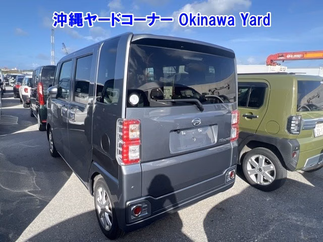 DAIHATSU WAKE