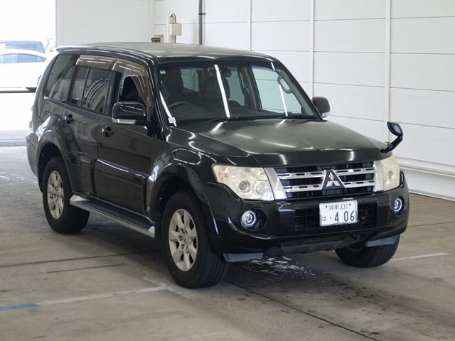 MITSUBISHI PAJERO