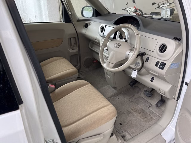 TOYOTA PORTE