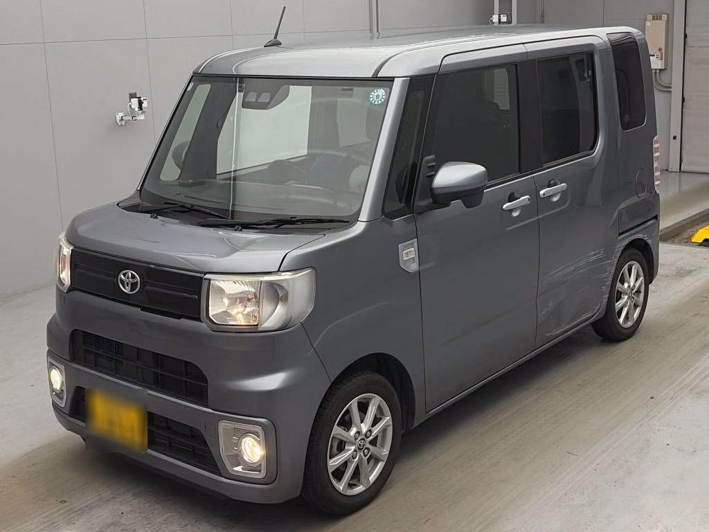 TOYOTA PIXIS MEGA