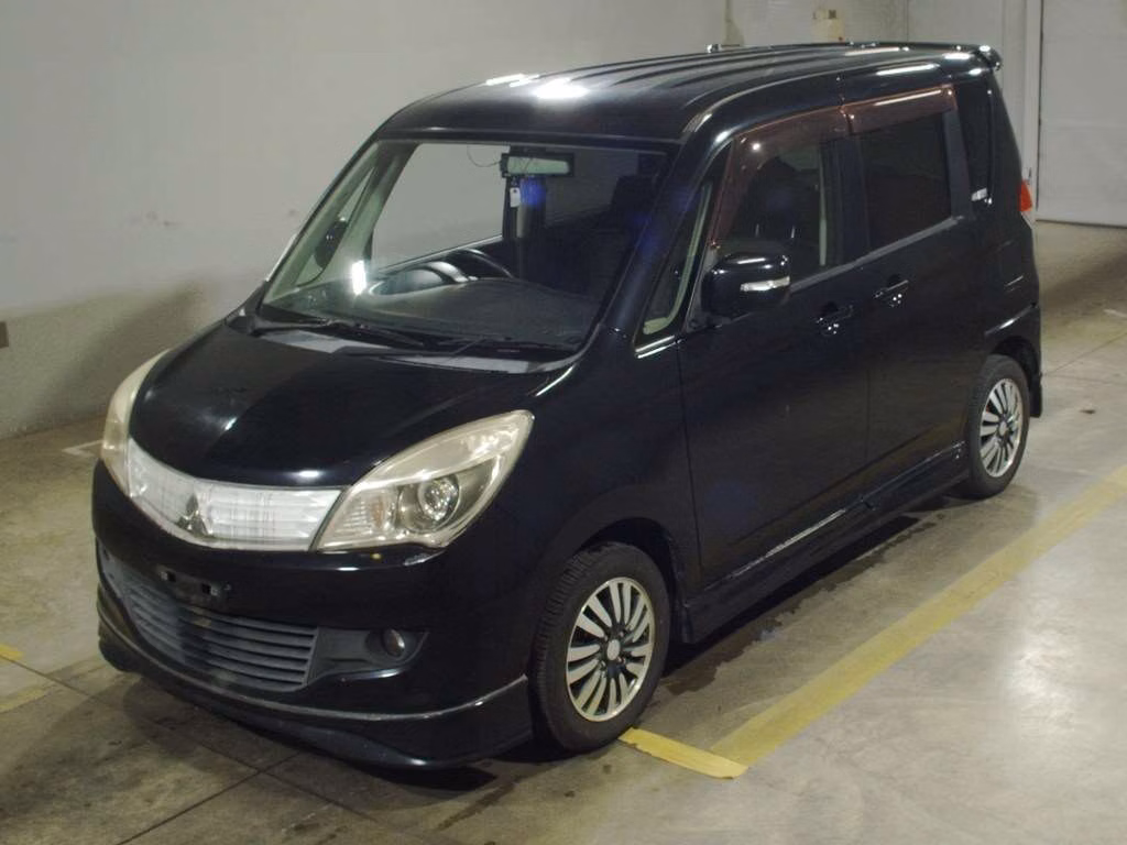 Mitsubishi Delica D:2