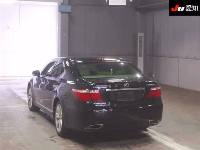 LEXUS LS600H