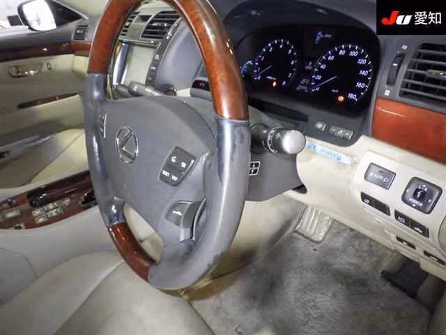 LEXUS LS600H