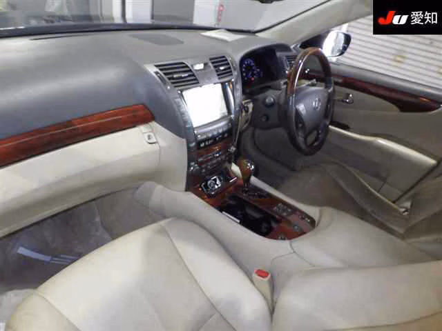 LEXUS LS600H