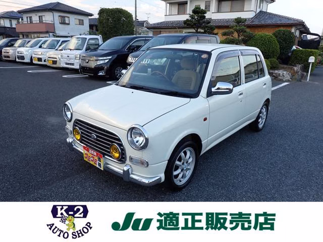 Daihatsu Mira Gino