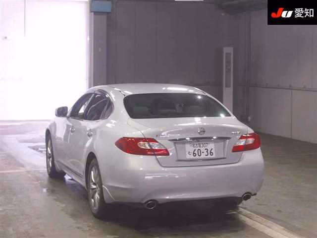NISSAN FUGA