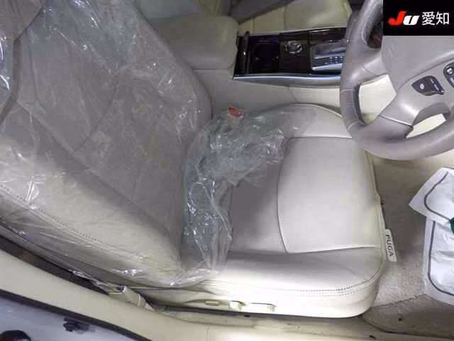 NISSAN FUGA
