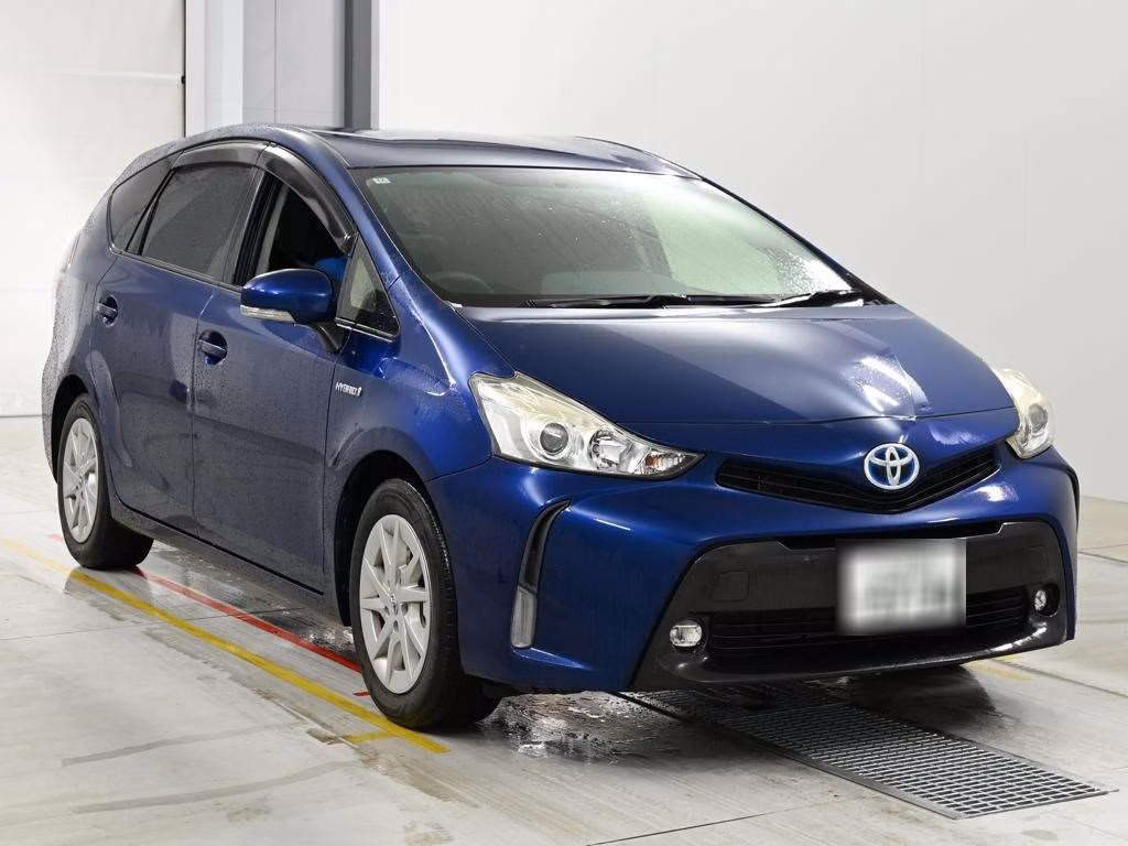 TOYOTA PRIUS ALPHA