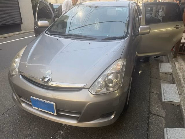 TOYOTA WISH