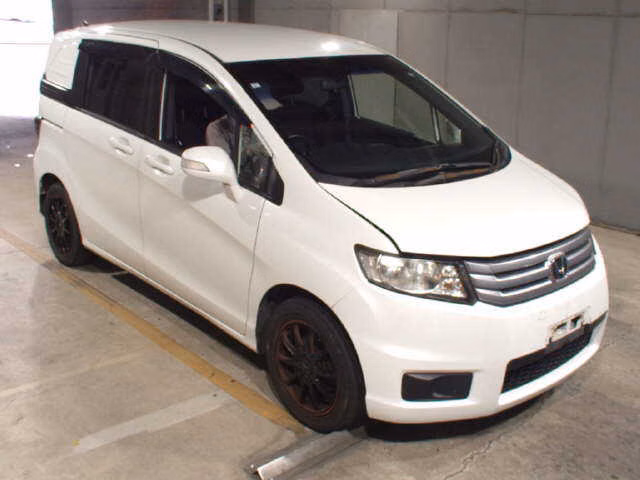 HONDA FREED SPIKE