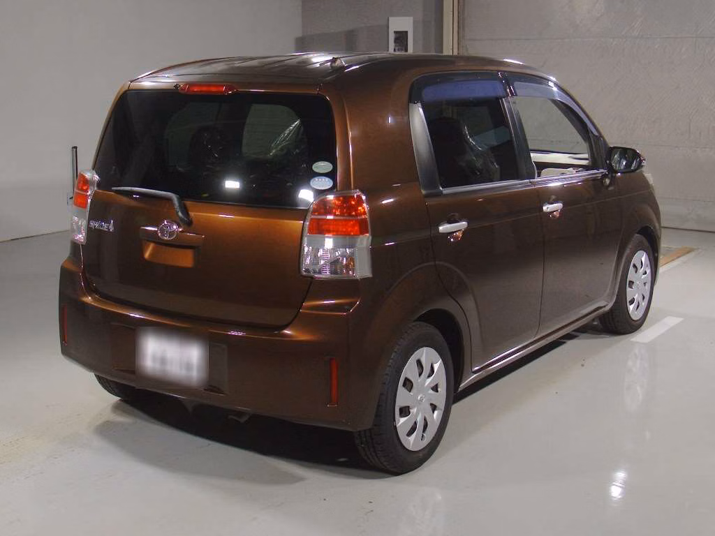TOYOTA SPADE