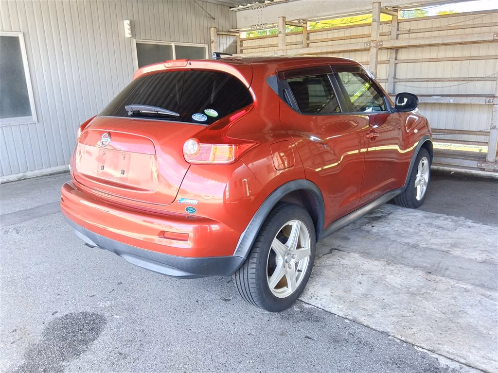 NISSAN JUKE