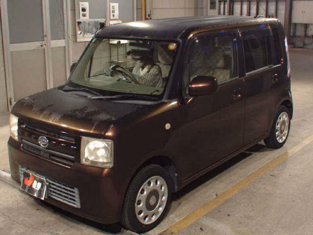 DAIHATSU MOVE CONTE
