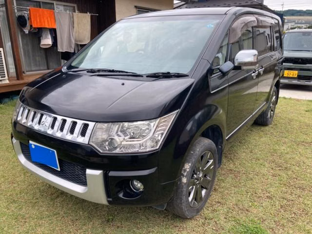 Mitsubishi Delica D:5