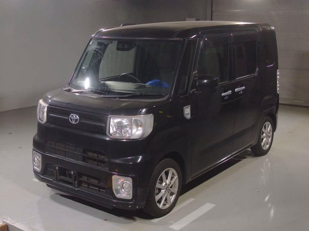 TOYOTA PIXIS MEGA