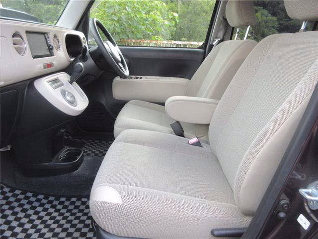 DAIHATSU MIRA COCOA
