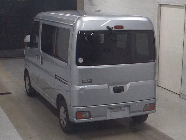 TOYOTA PIXIS VAN