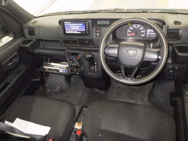 TOYOTA PIXIS VAN