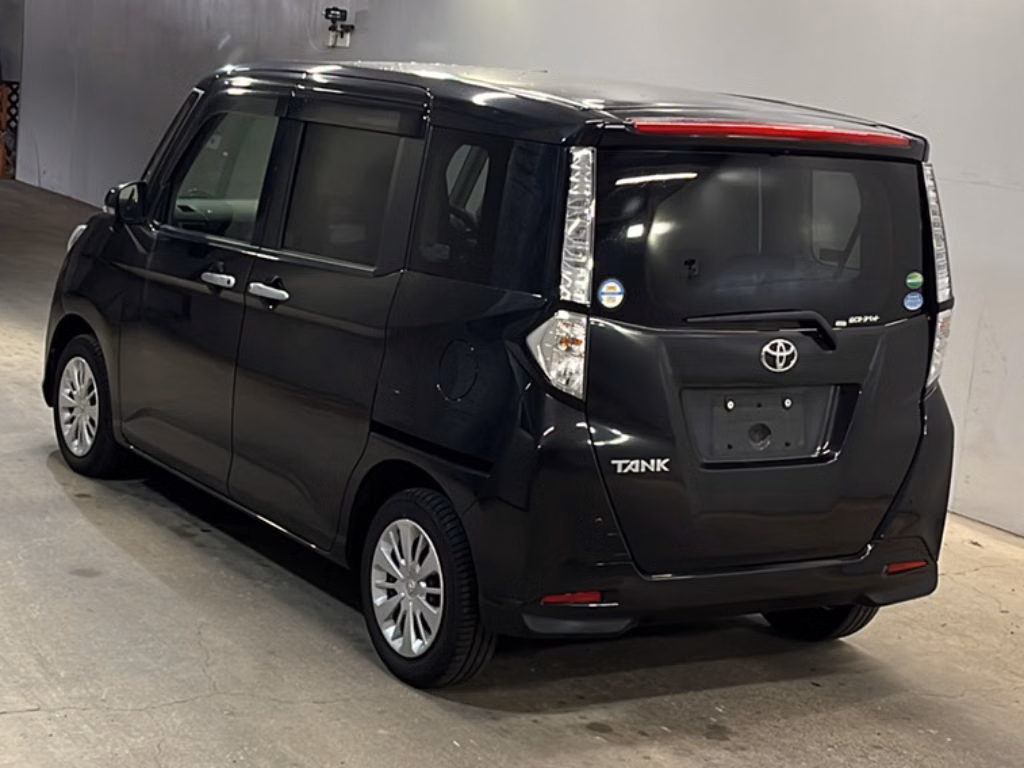 TOYOTA TANK