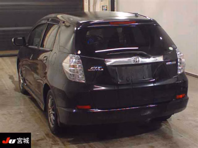 HONDA FIT SHUTTLE
