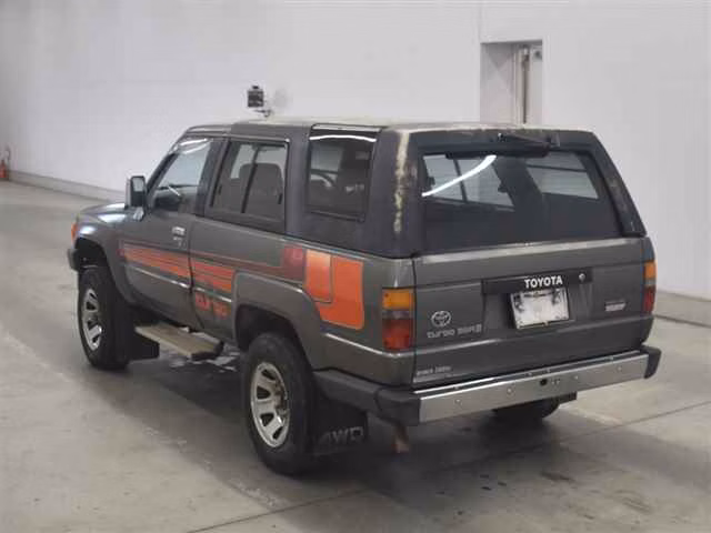 TOYOTA HILUX SURF