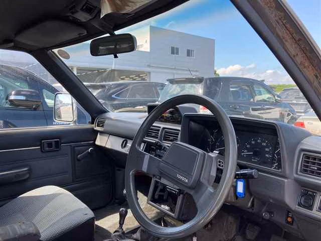 TOYOTA HILUX SURF