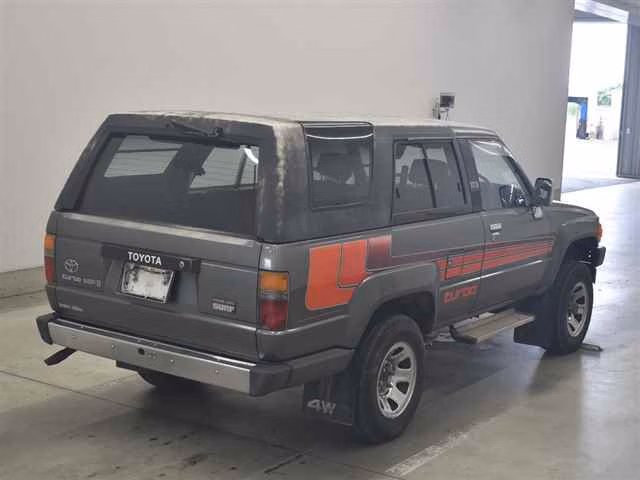 TOYOTA HILUX SURF