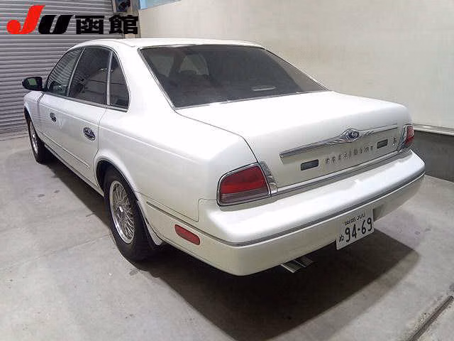 Nissan President