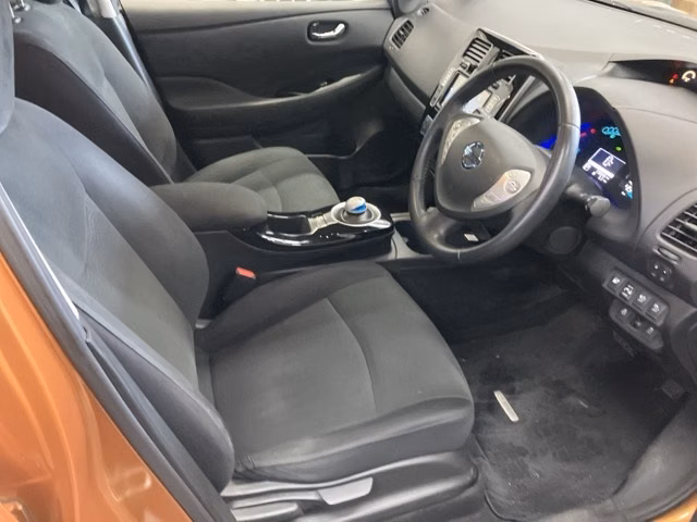 NISSAN LEAF