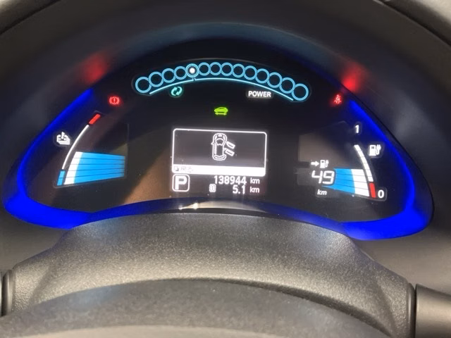 NISSAN LEAF