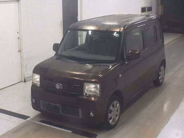 DAIHATSU MOVE CONTE