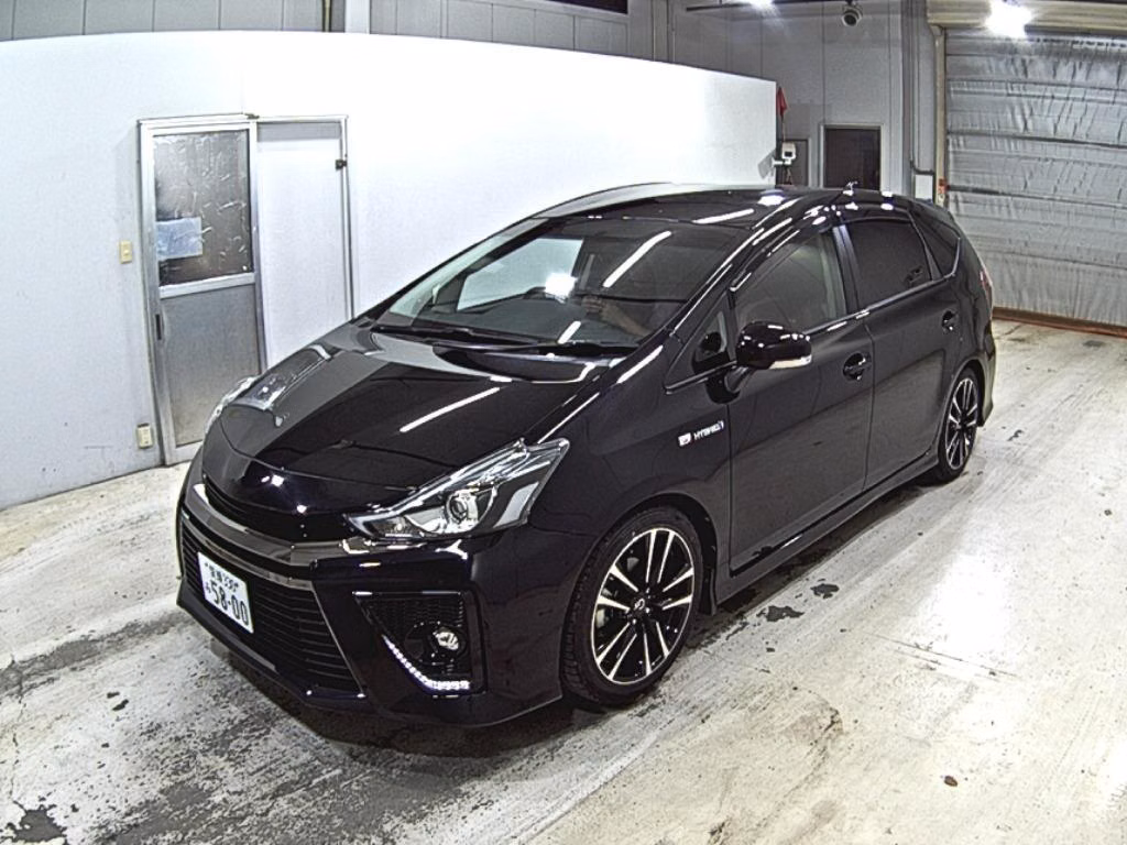 TOYOTA PRIUS ALPHA